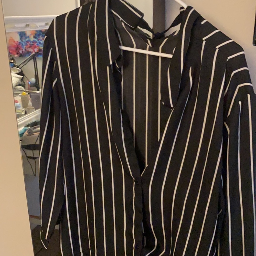 Top - Picture 2 of 2